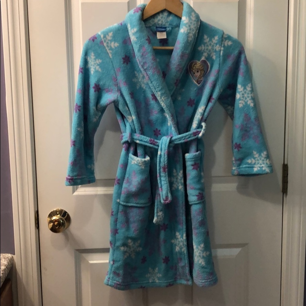 Girl’s robe